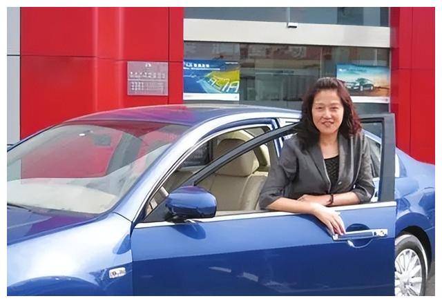 川渝巴蜀笑星座车大揭秘成都男神李伯清最特别