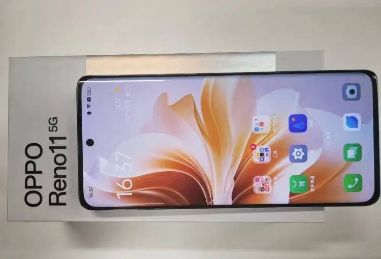 而最新的oppo reno11,更是将性价比推向了新的高度,售价仅为1899元