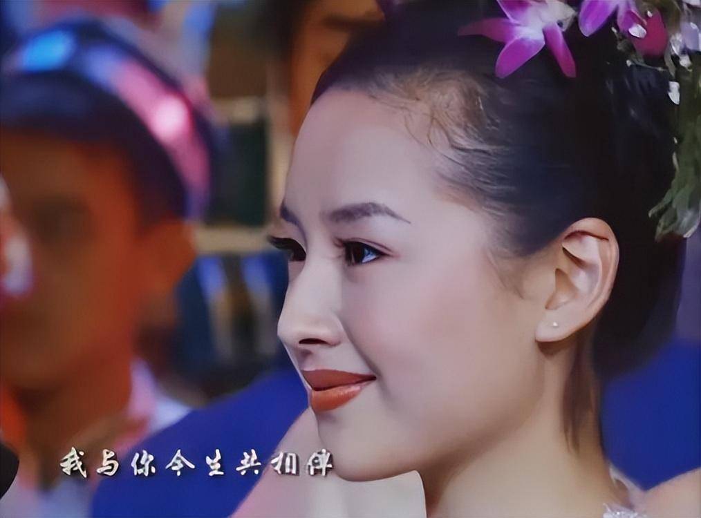 让人"又爱又恨"的董洁,结束4年婚姻的她,如今怎么样了?