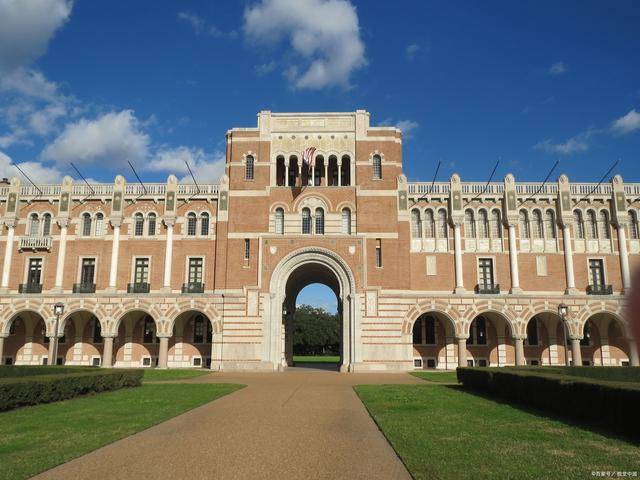 英国牛津大学博士后开启人生新篇章