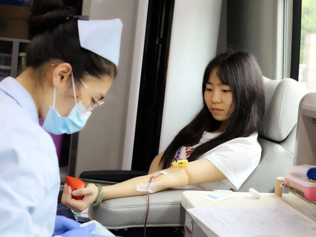 警营61三八特刊剑胆琴心的女刑警杨园园