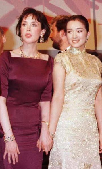 百年才有一个阿佳妮,她的美貌惊艳世人,却3次被爱人分手,为何_谢里夫