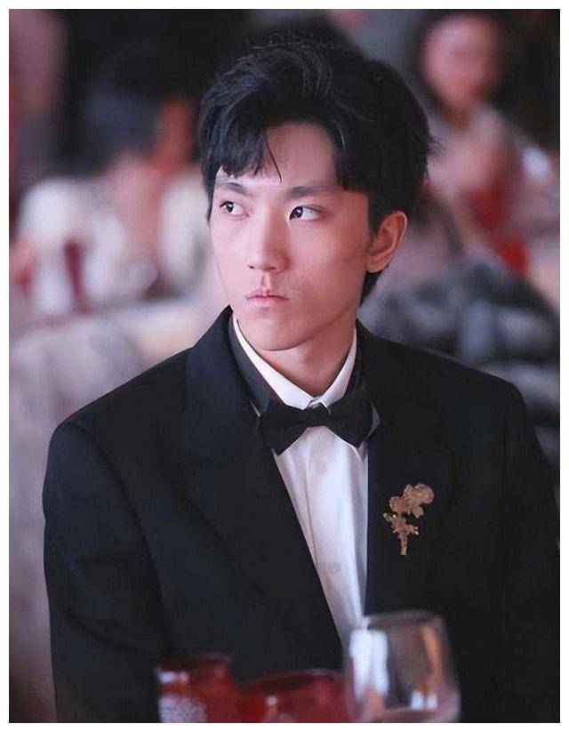 张艺谋儿子天赋过父辉超越国师指日可待