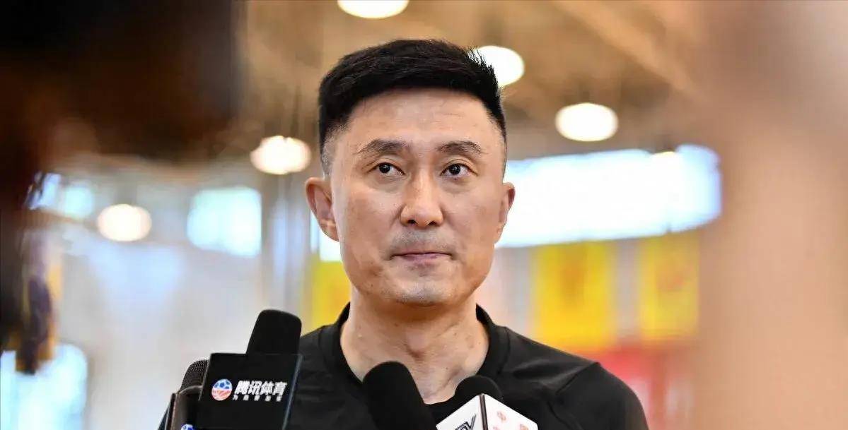 原创杜锋摊牌广东宏远新外援悬念揭晓朱芳雨憋大招辽篮新疆失算