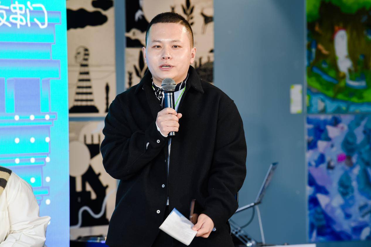 来自「papaya」的主理人冷卓峰与特邀嘉宾大连市西岗区文化和旅游局