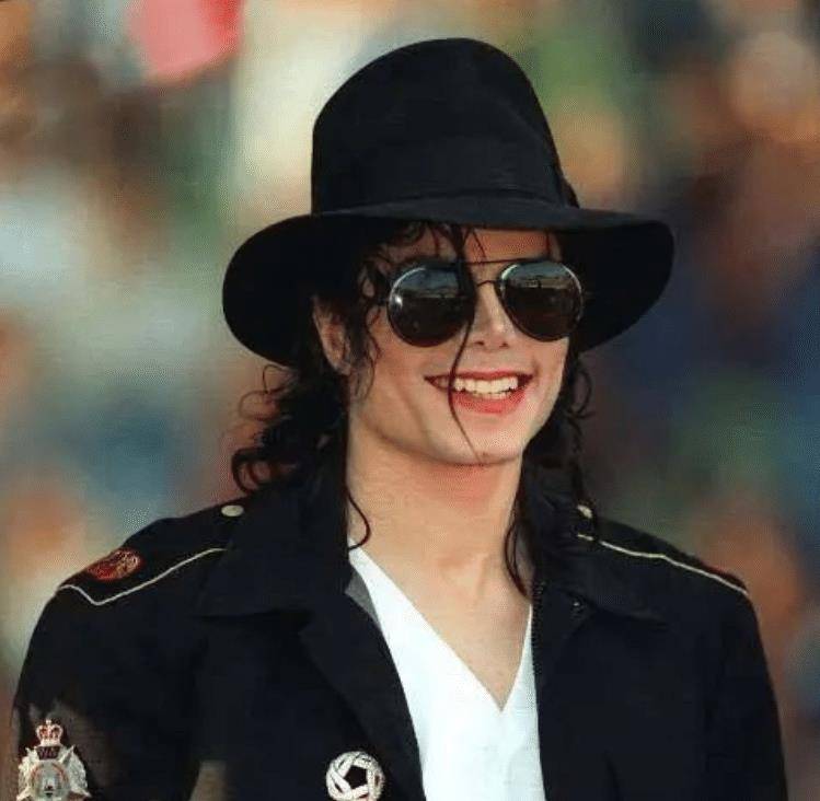 原创1987年迈克尔杰克逊在我国广东农村度过了难忘的一天