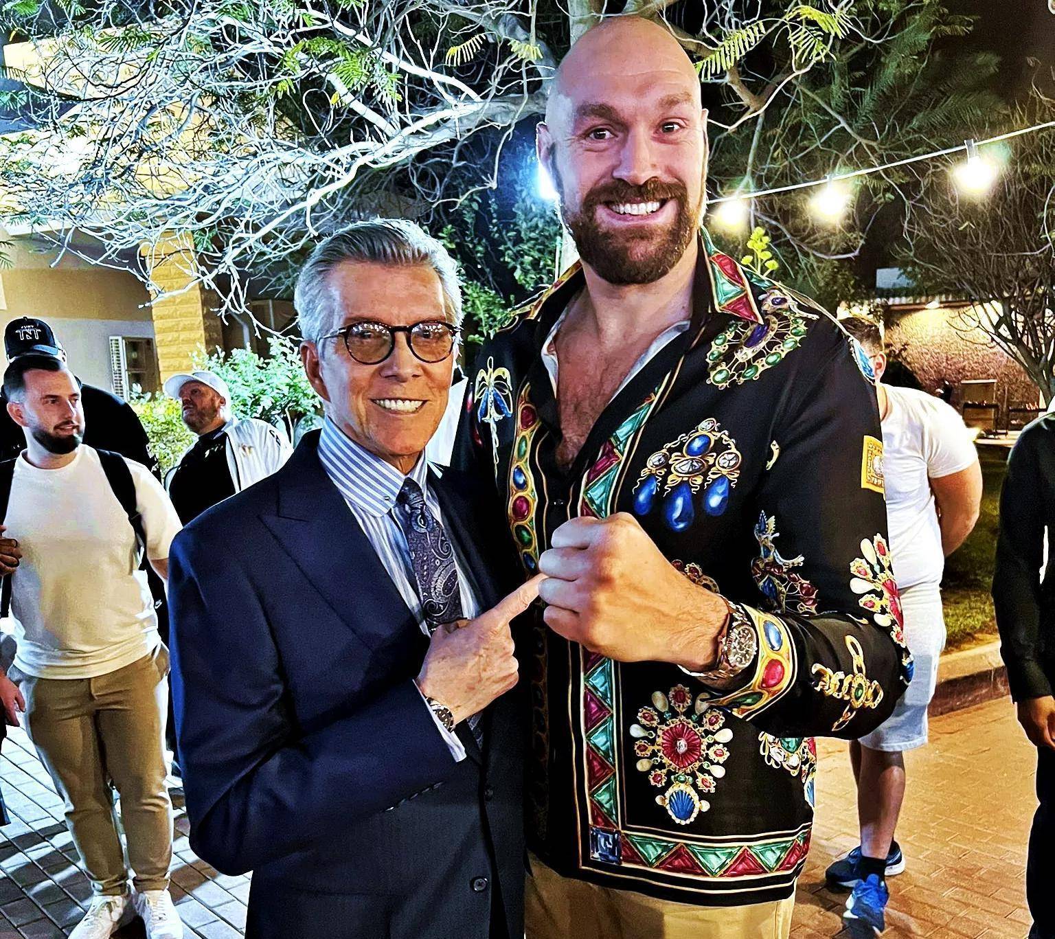 泰森富里点出张志磊最大弱点:帕克将击败张志磊_比赛_进行_脚步