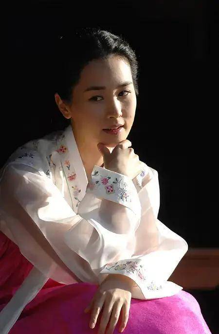 原创当初艳压宋慧乔却因整容成为网红的她这次终于美回来了