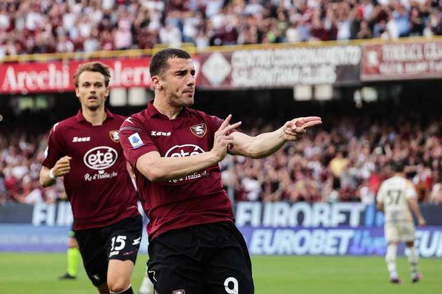 周六足球赛事分析卡利亚里vs萨勒尼塔纳门兴vs科隆