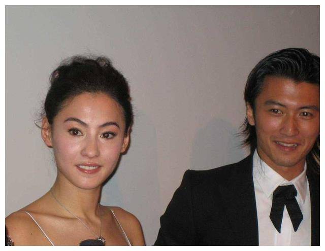 原创谢霆锋的深情对张柏芝展露无遗令人感动令人羡慕