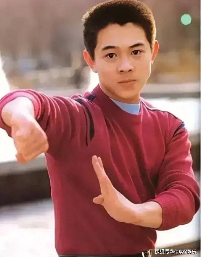 原创李连杰后事一切从简不用立碑也不用办丧事树葬海葬都无所谓