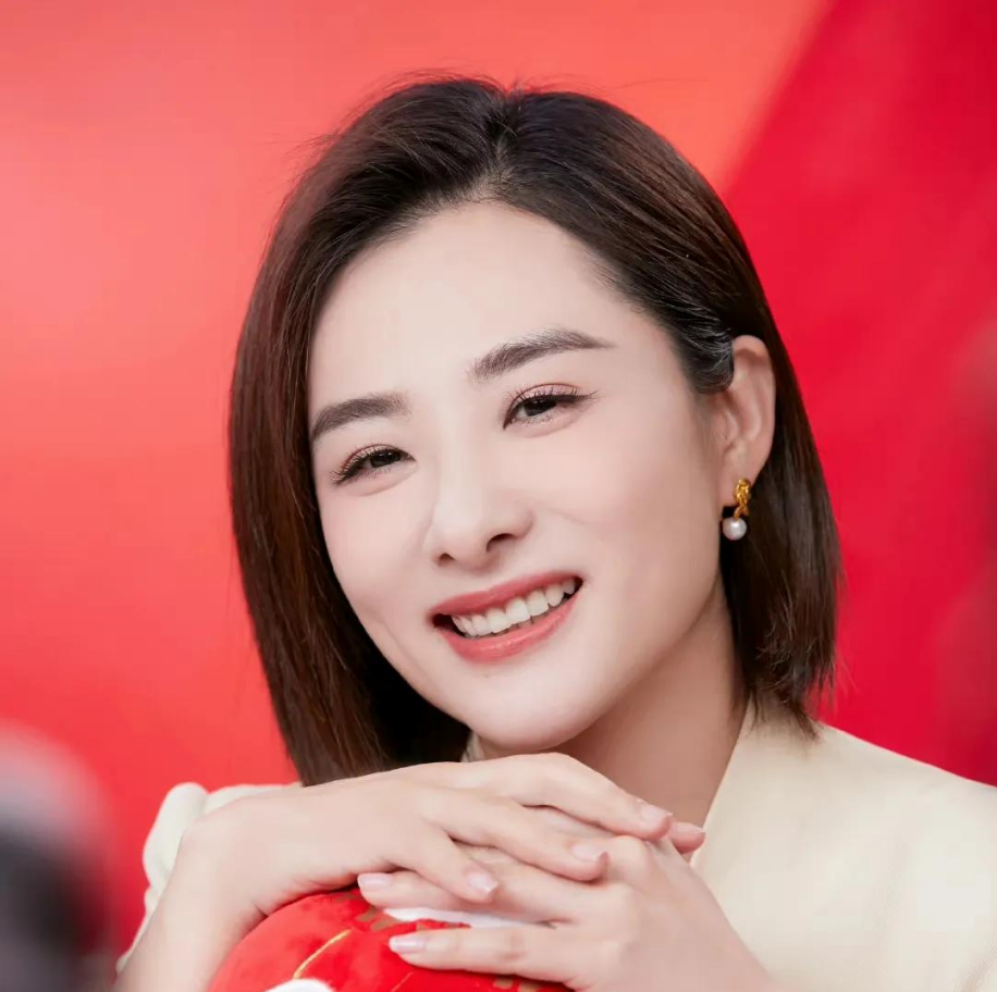 奥运冠军刘璇:退役后转型当演员,41岁生二胎,如今过得怎么样?