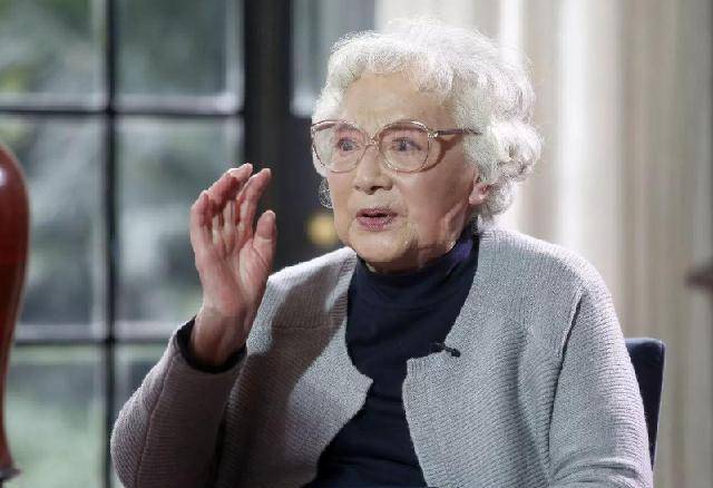 岁月从不败"美人",她活成了许多人想要的样子_丹凤_王玉凤_朱石麟