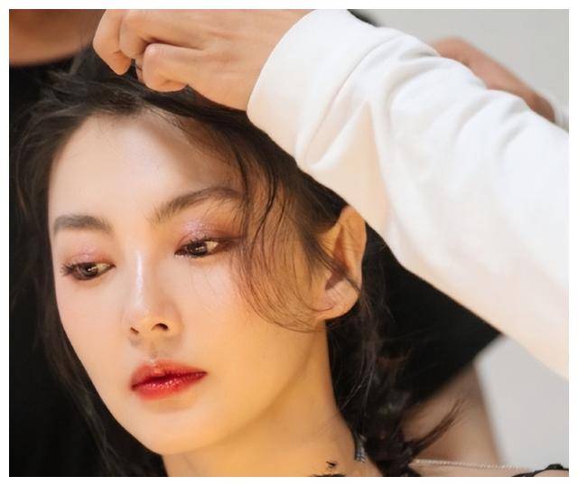 张雨绮:从清纯到明艳,追求者排到法国也do脸了!_双眼皮_眼睛_效果