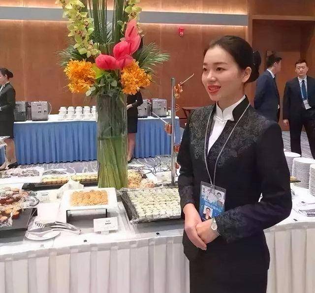 原创26岁成国宴级服务员3次为国家宴会服务一般酒店请不动她