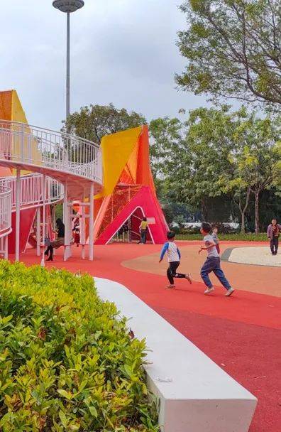 东莞又一"高颜值"儿童公园启用,有超大花海…关键是免费!