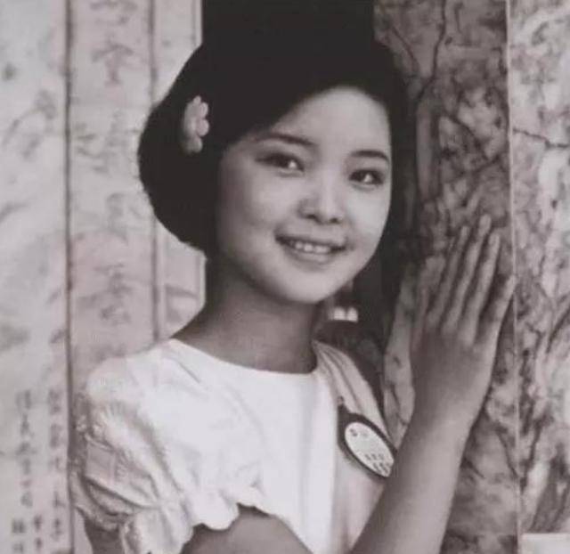 原创他毕业黄埔军校却一生碌碌无为其女儿成为歌星如今家喻户晓