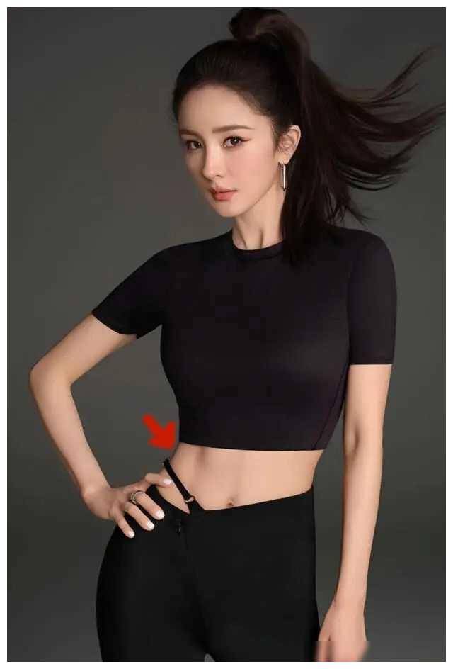 杨幂维密广告性感事业线火辣身材超越何穗亚于奚梦瑶