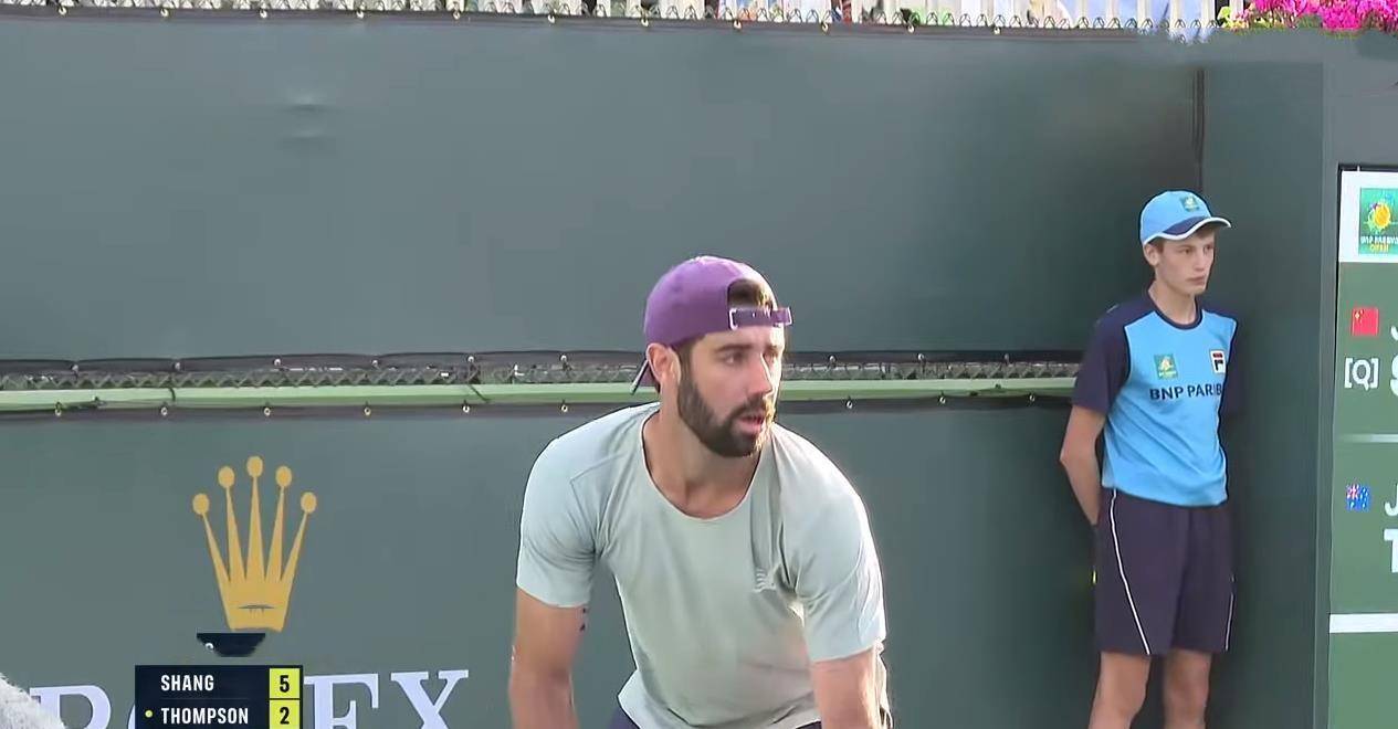 19岁小将直落两盘横扫"纳达尔终结者",晋级次轮_乔丹·汤普森_比赛_尚