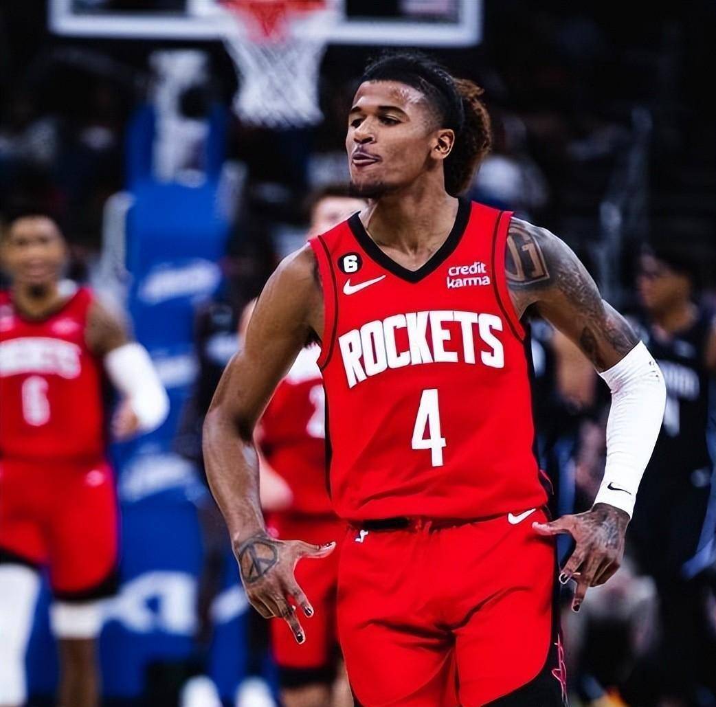 22岁后卫立功,身体素质联盟顶尖_比赛_杰伦格林_扣篮