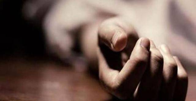 原创印度15岁女孩得知妈妈第四胎仍没生出男孩绝望上吊自杀