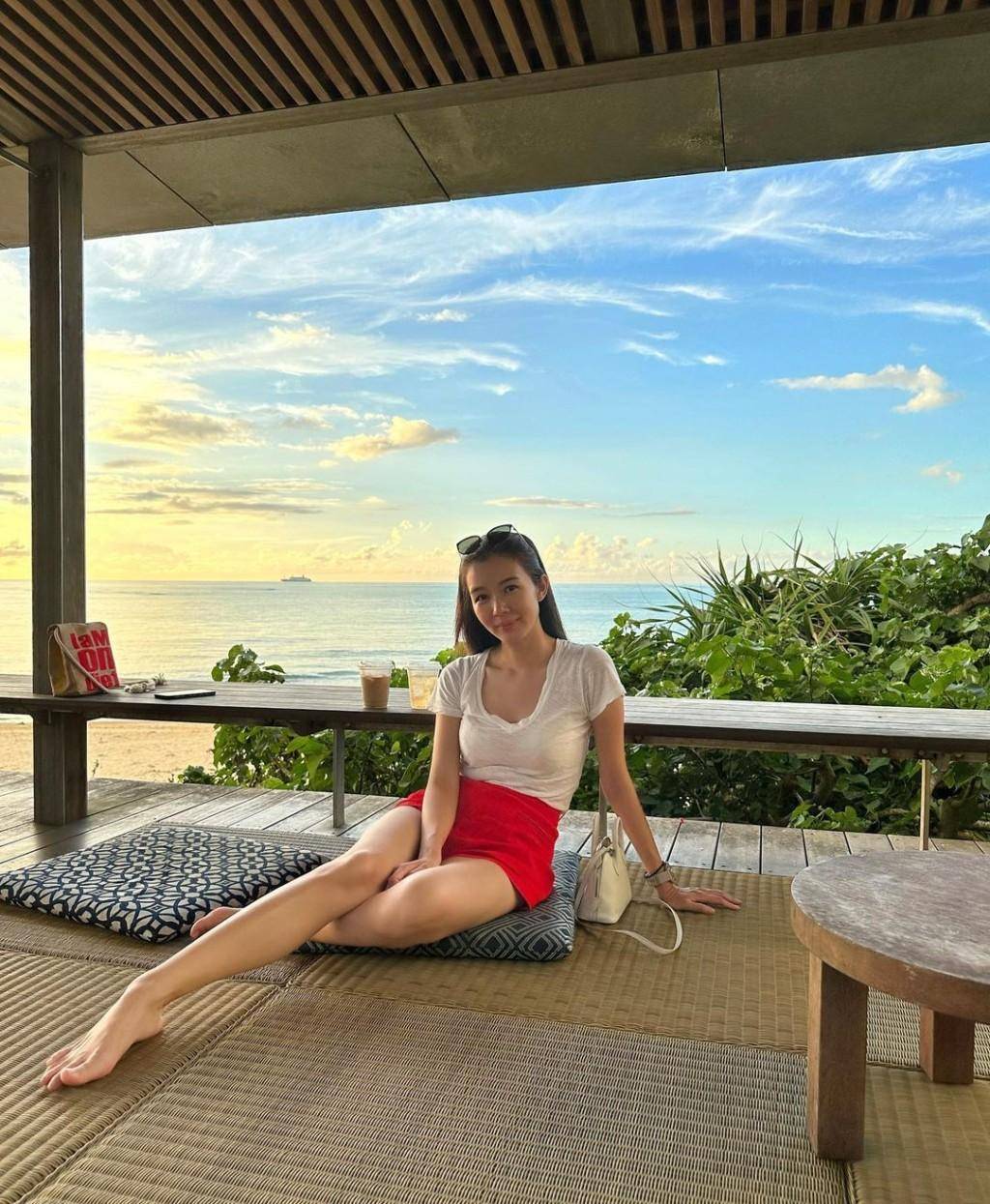 32岁马敏士与飞行员男友盛劲要结婚了吗准妻子麦明诗参加宴会