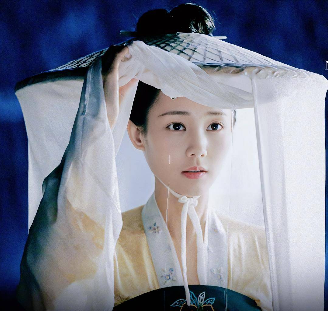 原创出道8年李一桐饰演的多个古装角色中哪个角色更打动你呢