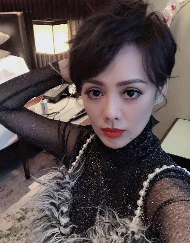 原创出道即巅峰宁静当年究竟有多美能让张国荣拜倒在石榴裙下