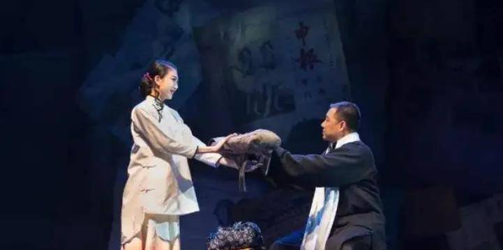 原创名妓秋水用赎身钱资助爱人发家后他却另娶西湖边的房子当补偿