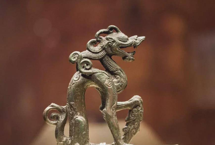 原创农民挖到一只怪龙放置家中9年专家10元征收后无价之宝