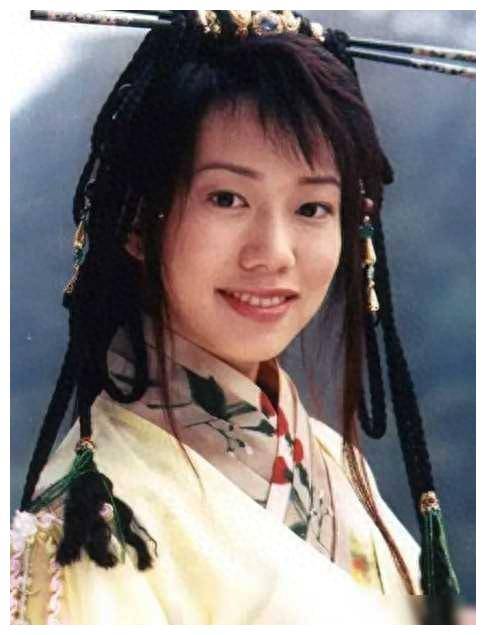 在娱乐圈中,我们经常看到明星扮演与其外貌特点相差甚远的角色.