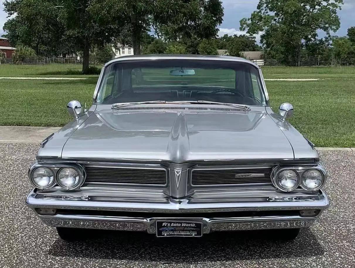 一辆美丽的1962年庞蒂亚克大奖赛轿跑车_搜狐汽车_搜狐网