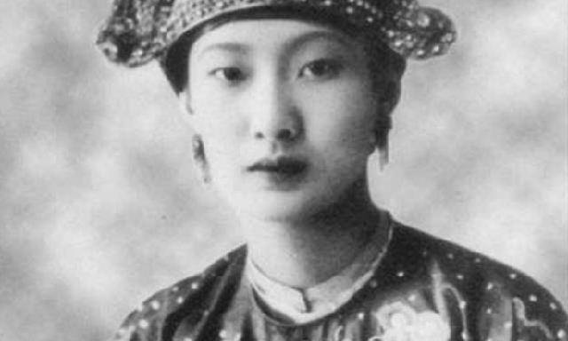 原创国王对她一见钟情据理力争娶她为妻晚年两人却老死不相往来