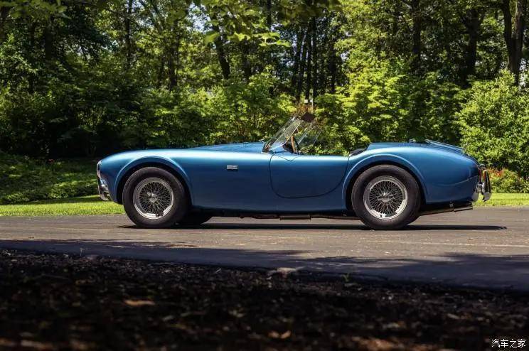 福特提供v8发动机,ac提供底盘和车壳,详解1963年谢尔比眼镜蛇_搜狐