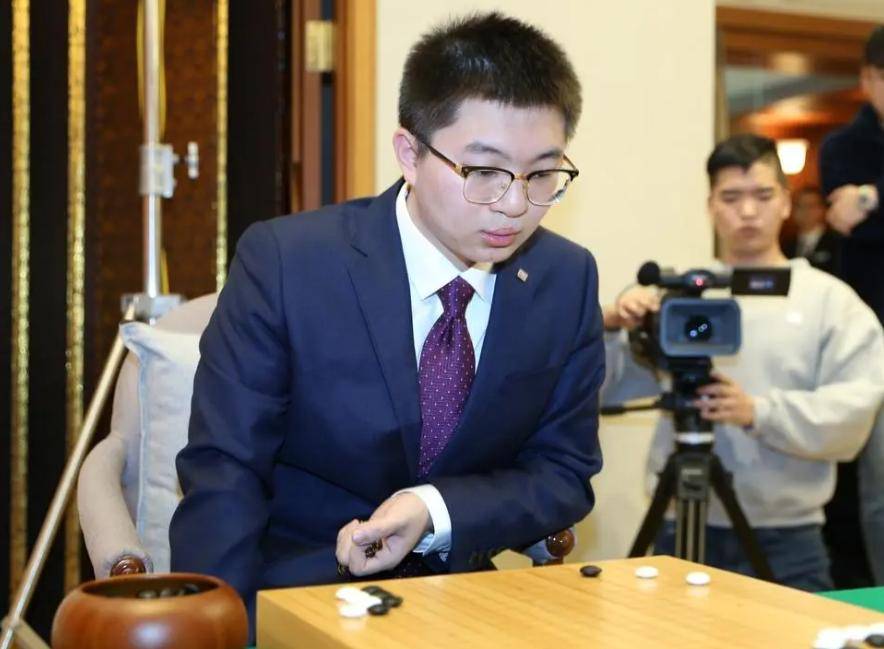 第57位九段高手杨楷文,持续黑,应氏杯连胜杨鼎新3名悍将!