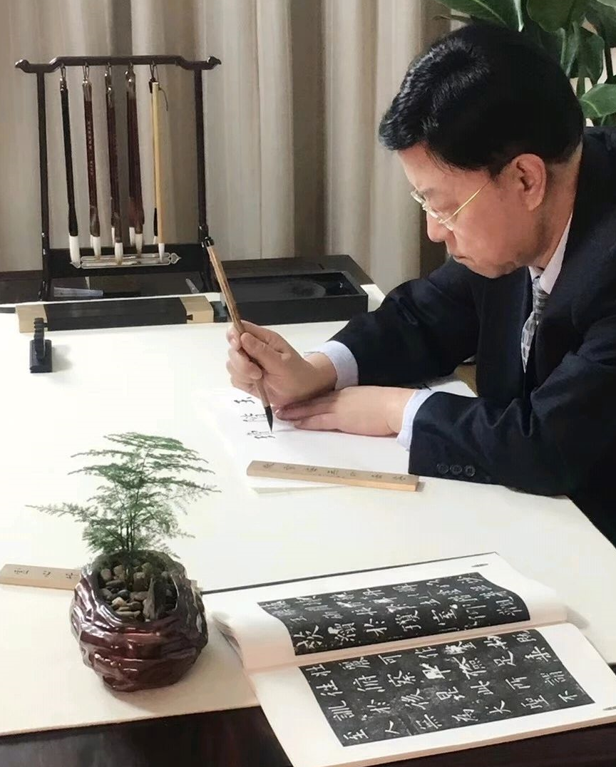 这次的书法视频只有60集,相信这是浓缩的精华,是田蕴章几十年书法功力