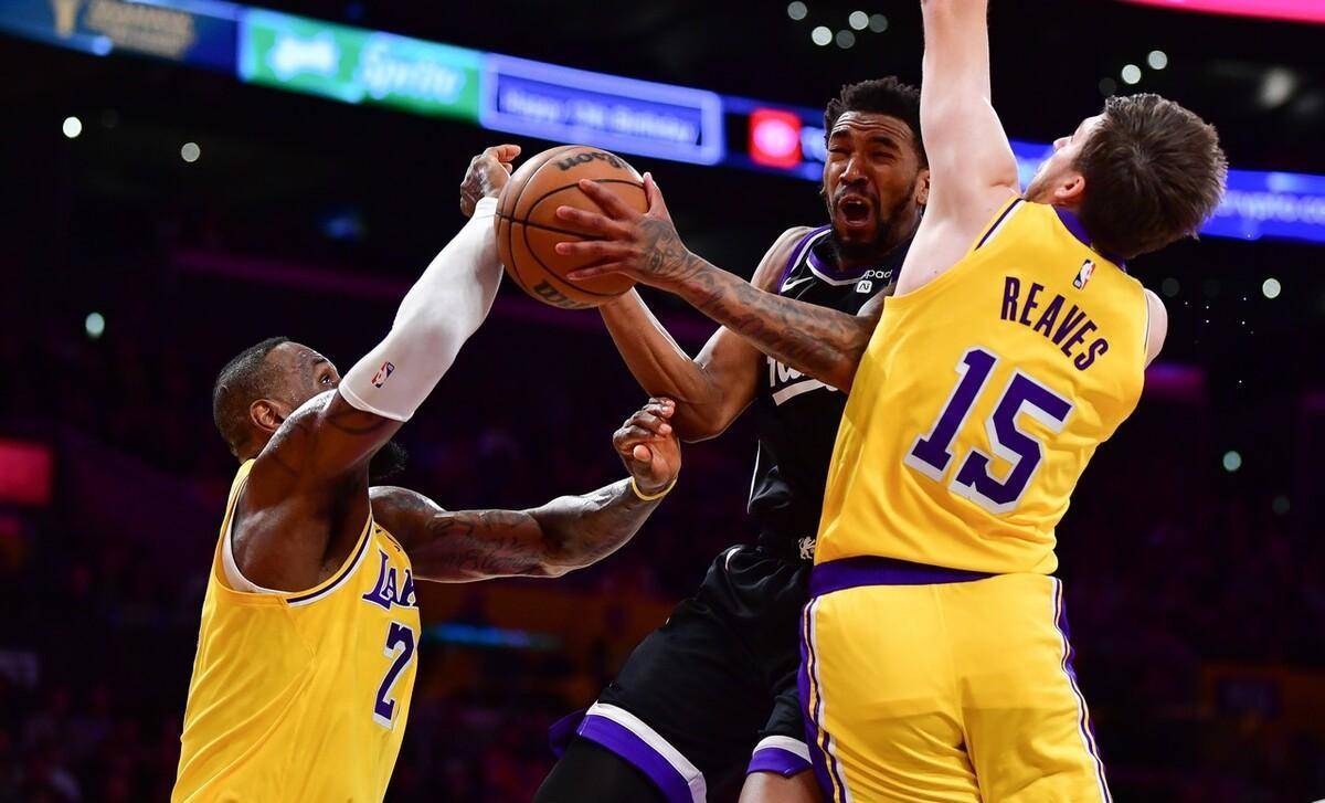 原创湖人遭遇滑铁卢一度领先19分却遭国王逆转哈姆教练呼吁紧迫感