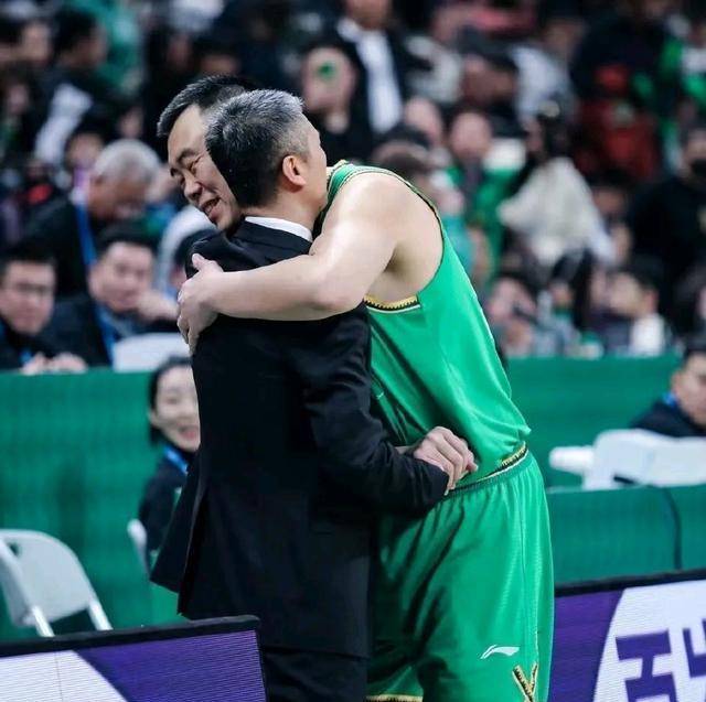 郭士强领衔坚韧防守,国手火力全开_赵继伟_比赛_得分