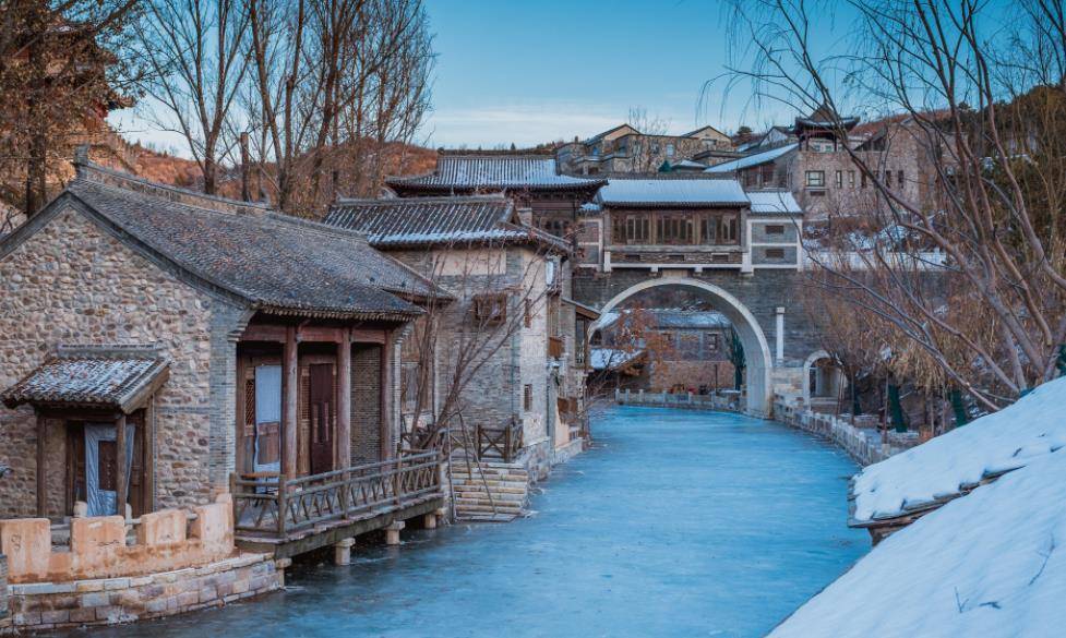 北京又一"假古镇"走红,耗资45亿建成,有京城"小乌镇"之称_旅游_景区