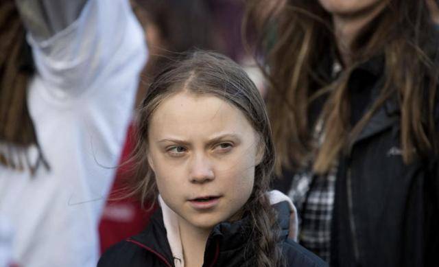 原创瑞典少女要求中国人不准使用筷子自己却铺张浪费怎么回事