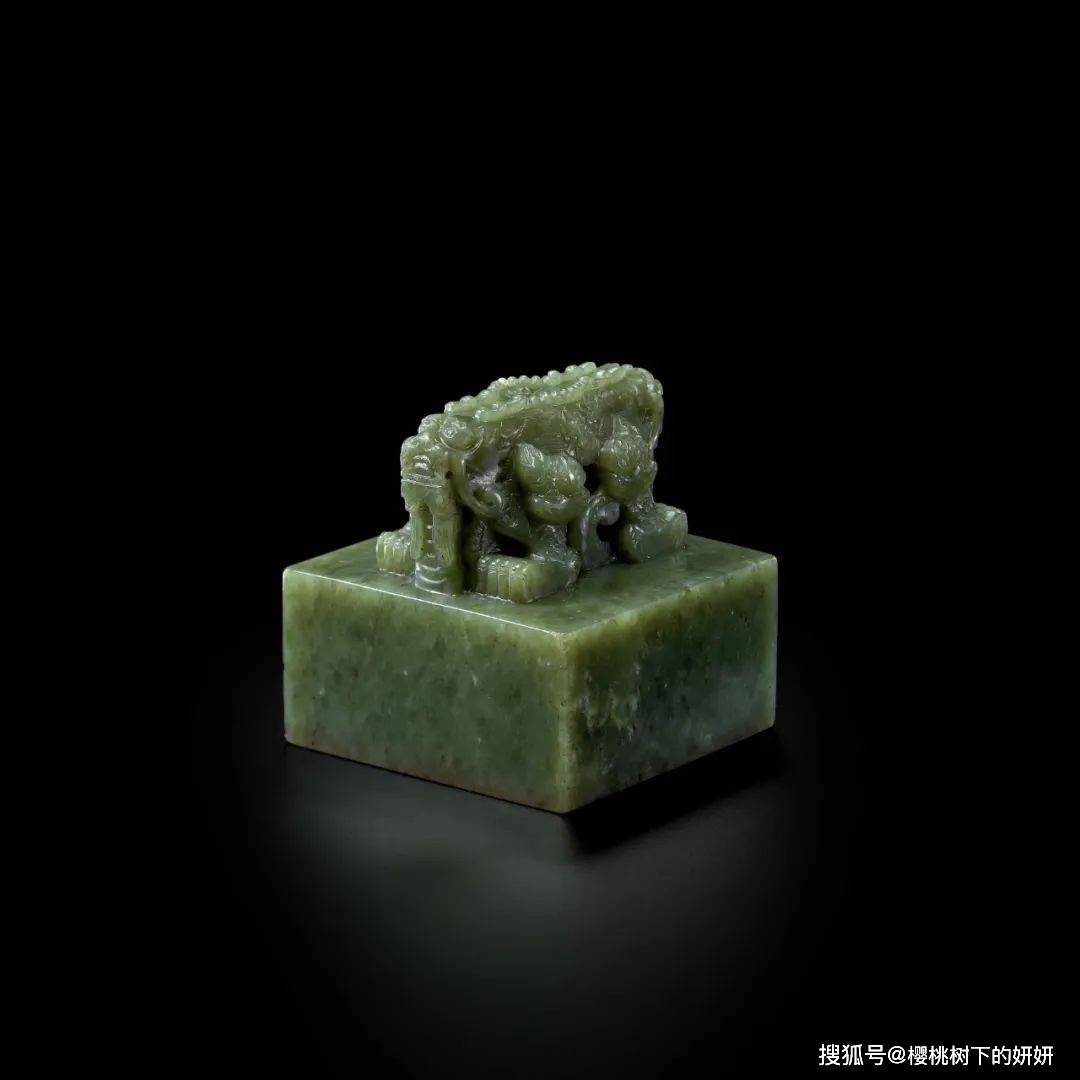 5 厘米估价:12,000,000 - 20,000,000 港元来源:法国私人收藏,自二十