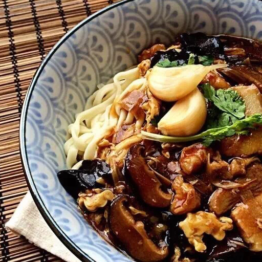 打卤面的家常做法,口感美味,爽口筋道,一大碗都吃完了!