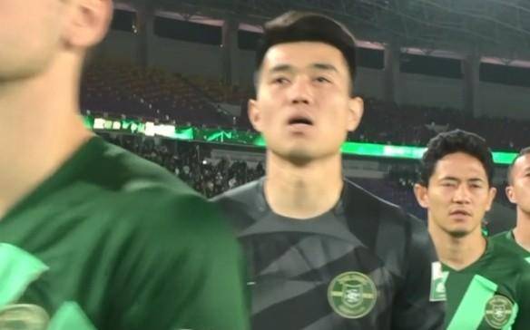 原创国足教练组人员程进很积极很有灵气赵博的守门风格很稳