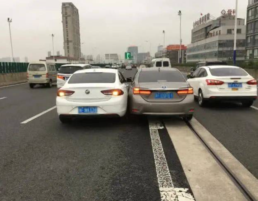 为什么越是老司机,就越不喜欢被别人加塞?