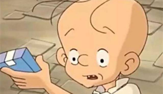 原创三毛流浪记三毛拾荒攒烟牌凑齐了108张兑换的奖品很讽刺