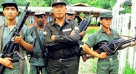 原创他是金三角毒王手下6个师却从不向中国贩毒被抓后无人敢动