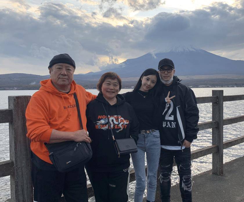 潘玮柏发文官宣结婚喜讯新娘却不是吴昕粉丝看后意难平