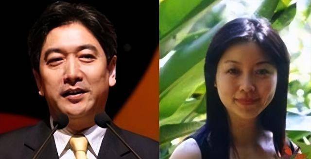 水均益在加拿大与富婆合影发福大肚腩抢镜女方身材火辣颜值高
