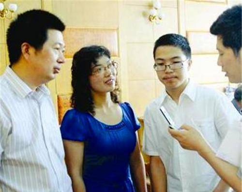 而王云飞用的却是纯正的文言文,甚至还有不少是古代的生僻字,多达30个