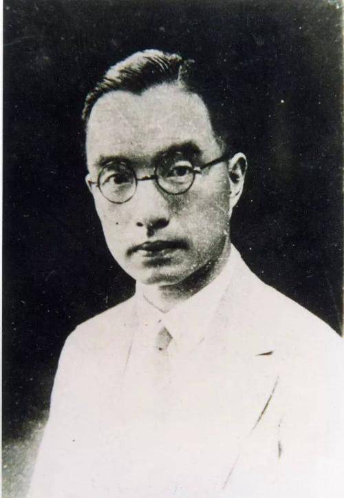 身在北京的朱自清还是知道了武仲谦遇到了麻烦,就从北京回到南京家里